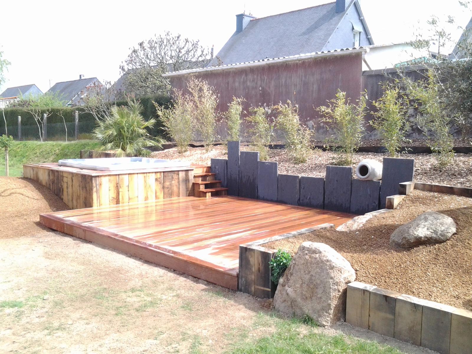 Aménagement d'une terrasse et d'un spa