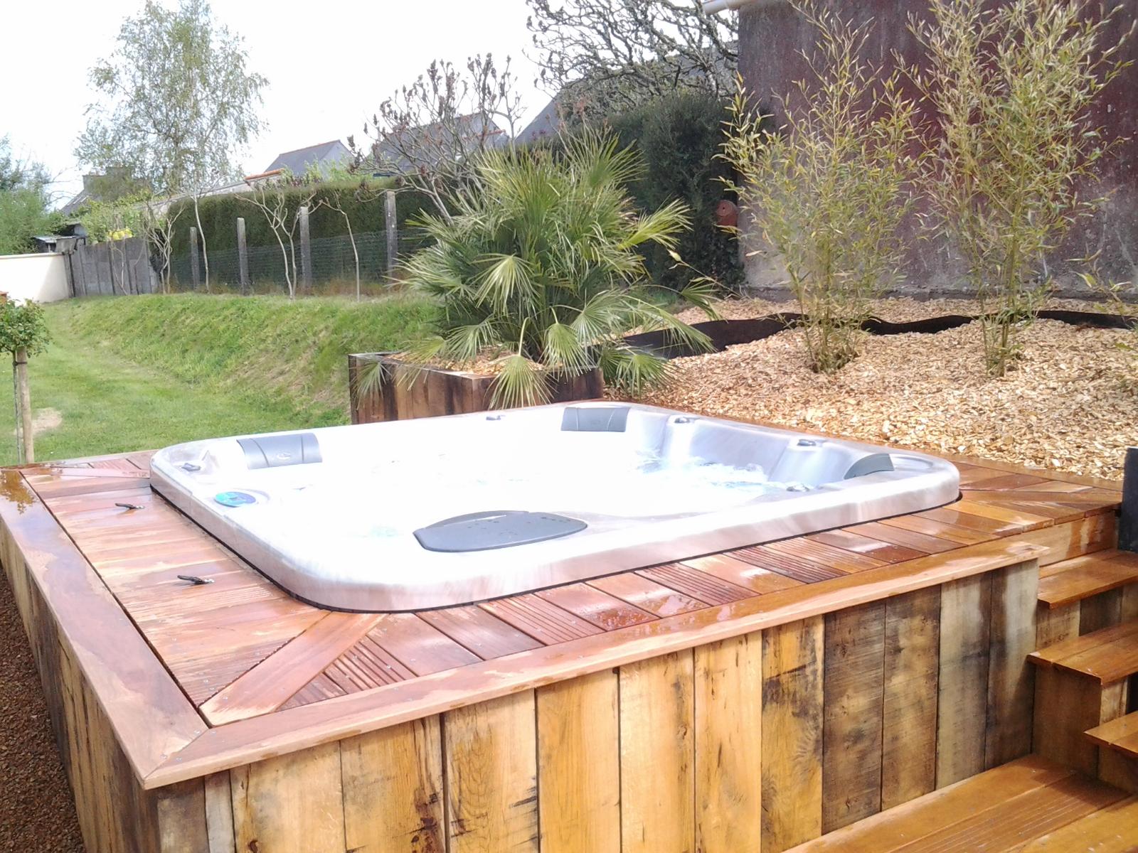 Aménagement d'une terrasse et d'un spa