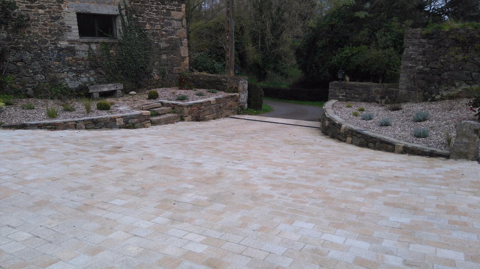 Cours en pavés de granit