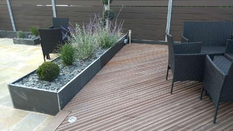 Pose de brise vue en composite