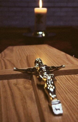 serviços funerários permanentes