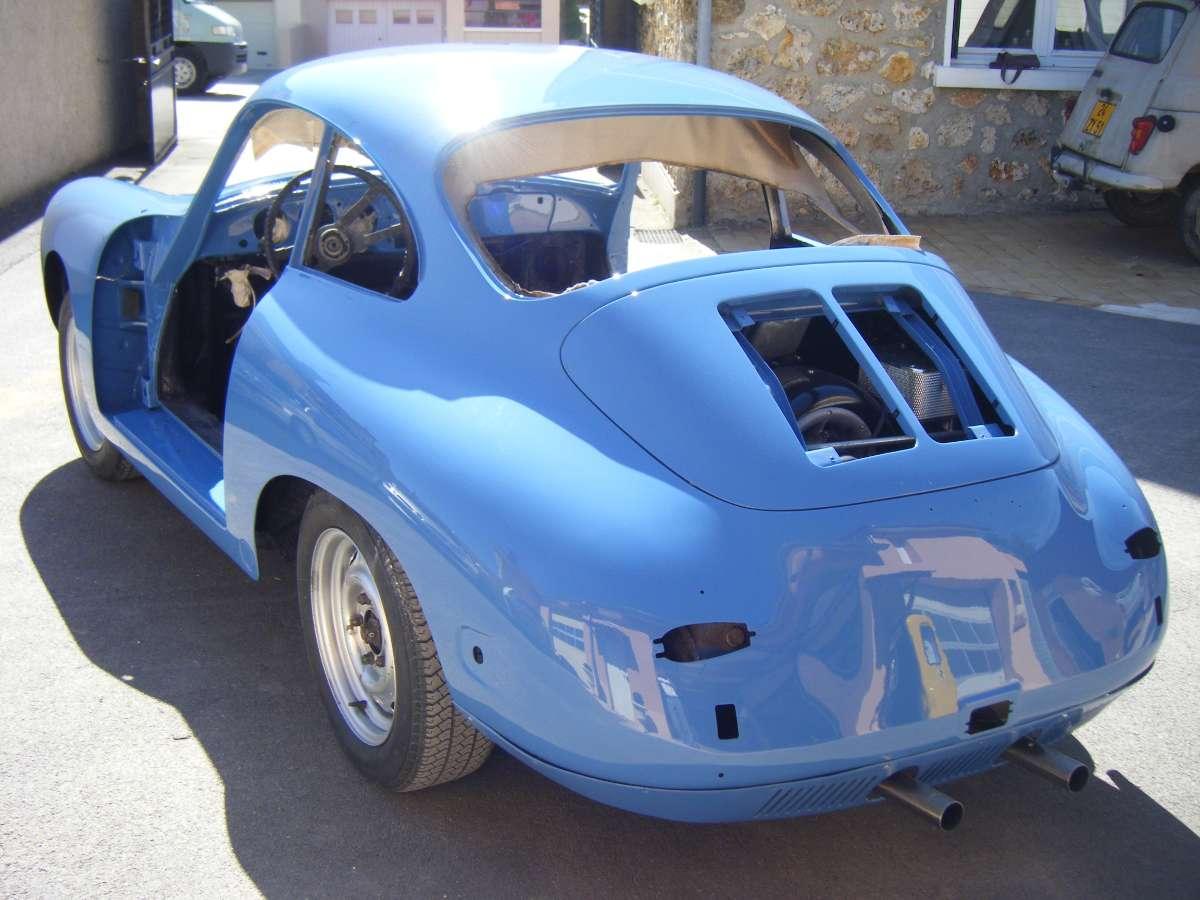 8- Porsche 356 carrera 2 Peinture bleue dos-Carrosserie Martin
