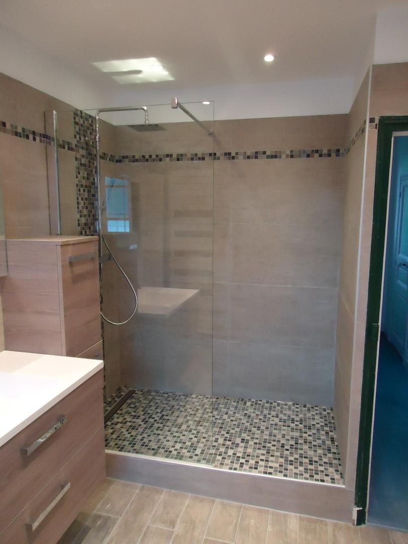 Salle de bains, Plomberie, Electricité, Rénovation, Dépannage à Salle de bains, Plomberie, Electricité, Rénovation, Dépannage à