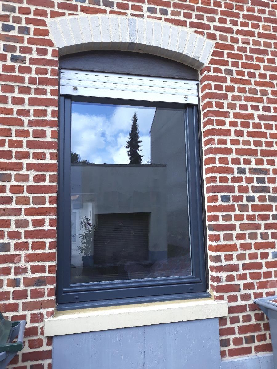 Fenêtres PVC gris foncé