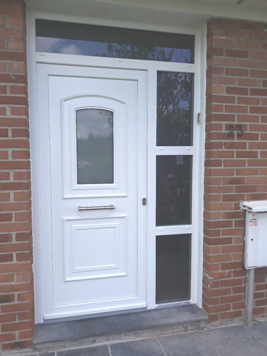 Porte PVC avec imposte vertical et horizontal