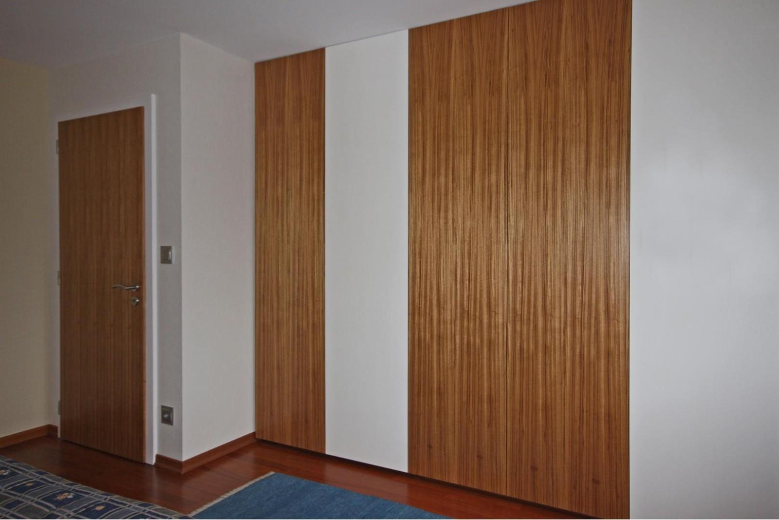 Placard zébrano - Schwarz Ébénisterie