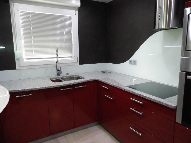 Cuisine laqué rouge