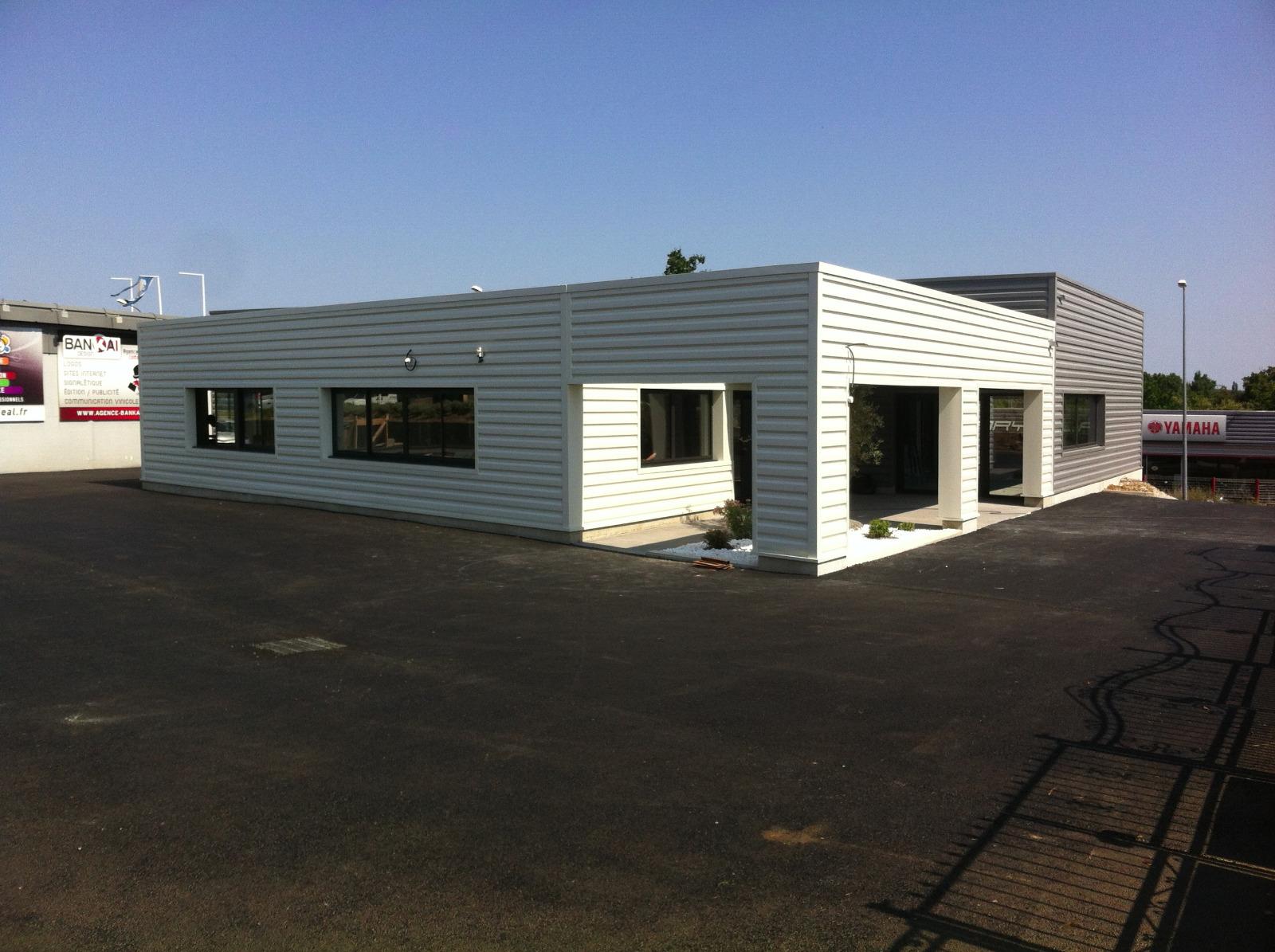 Bureau et commerce (84)