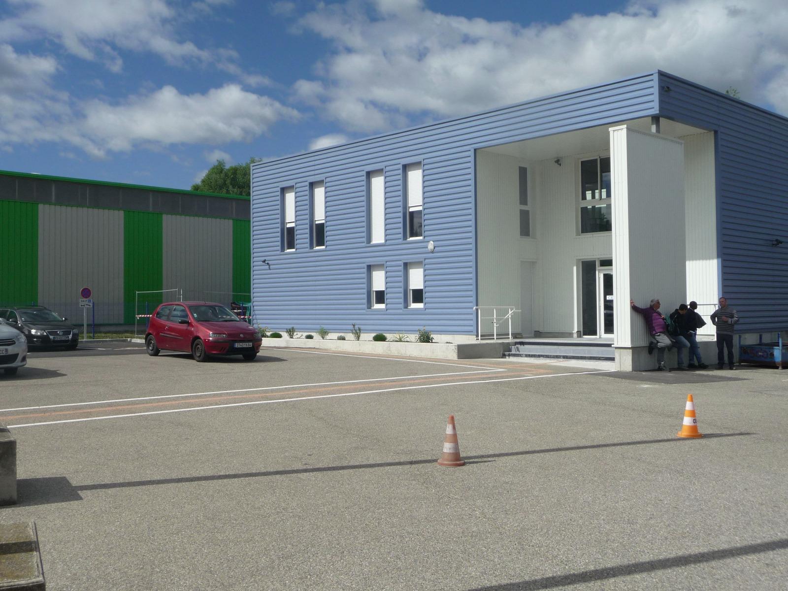 Immeuble de bureaux réalisé à Pierrelatte par MPI