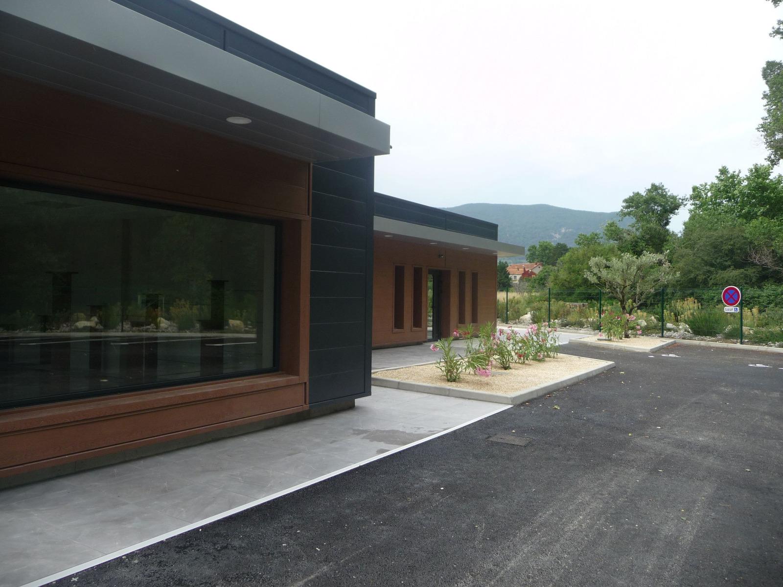 Centre funéraire à Nyons (26)