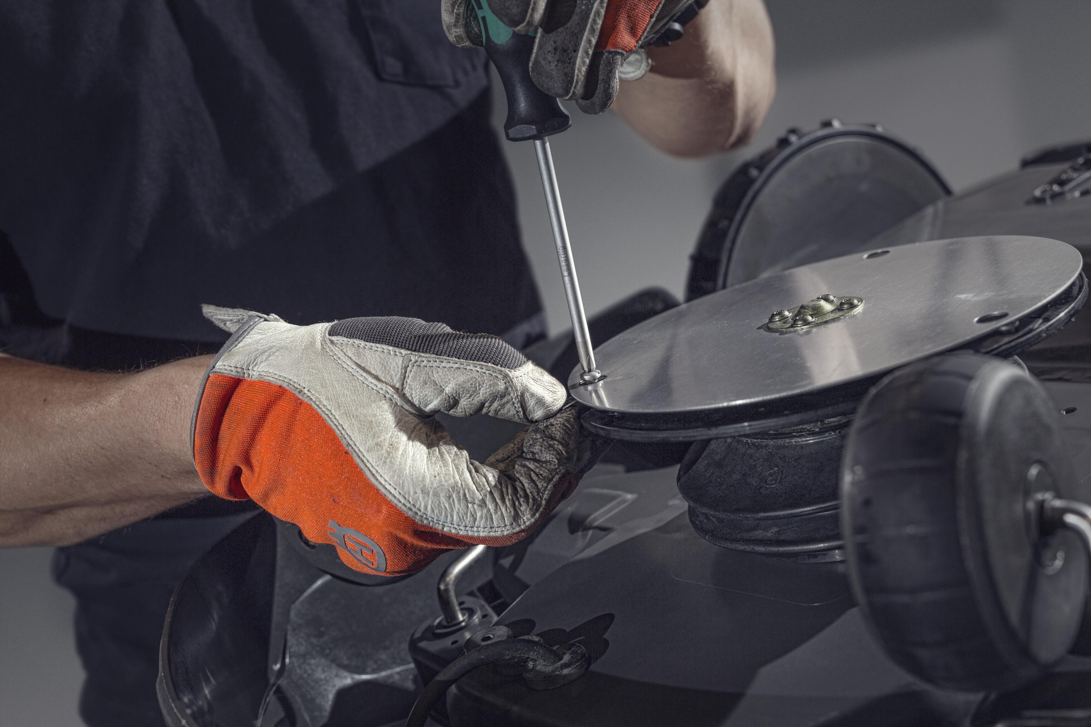 Husqvarna Mähroboter in der Winter Reparatur