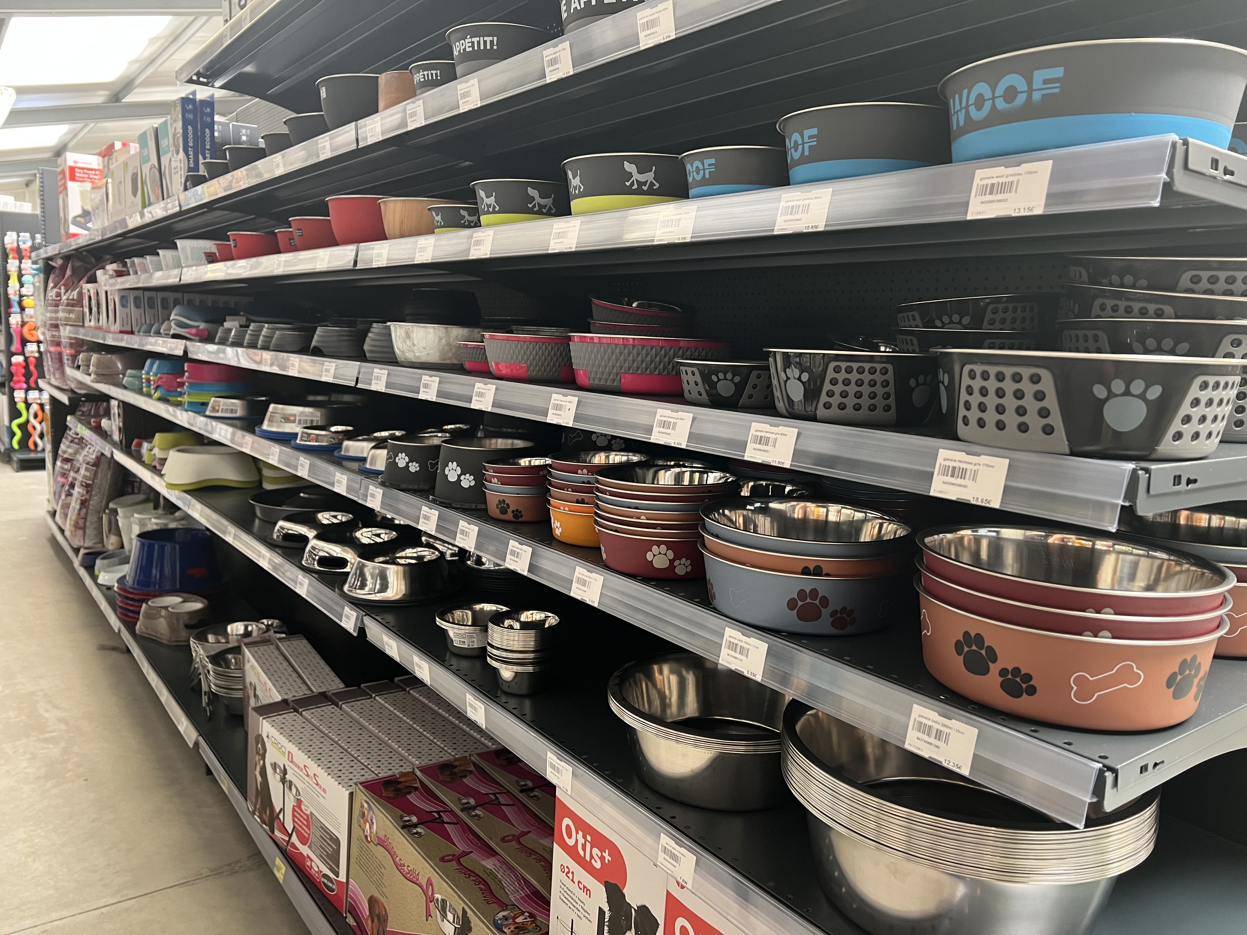 Paquets de croquettes pour chiens