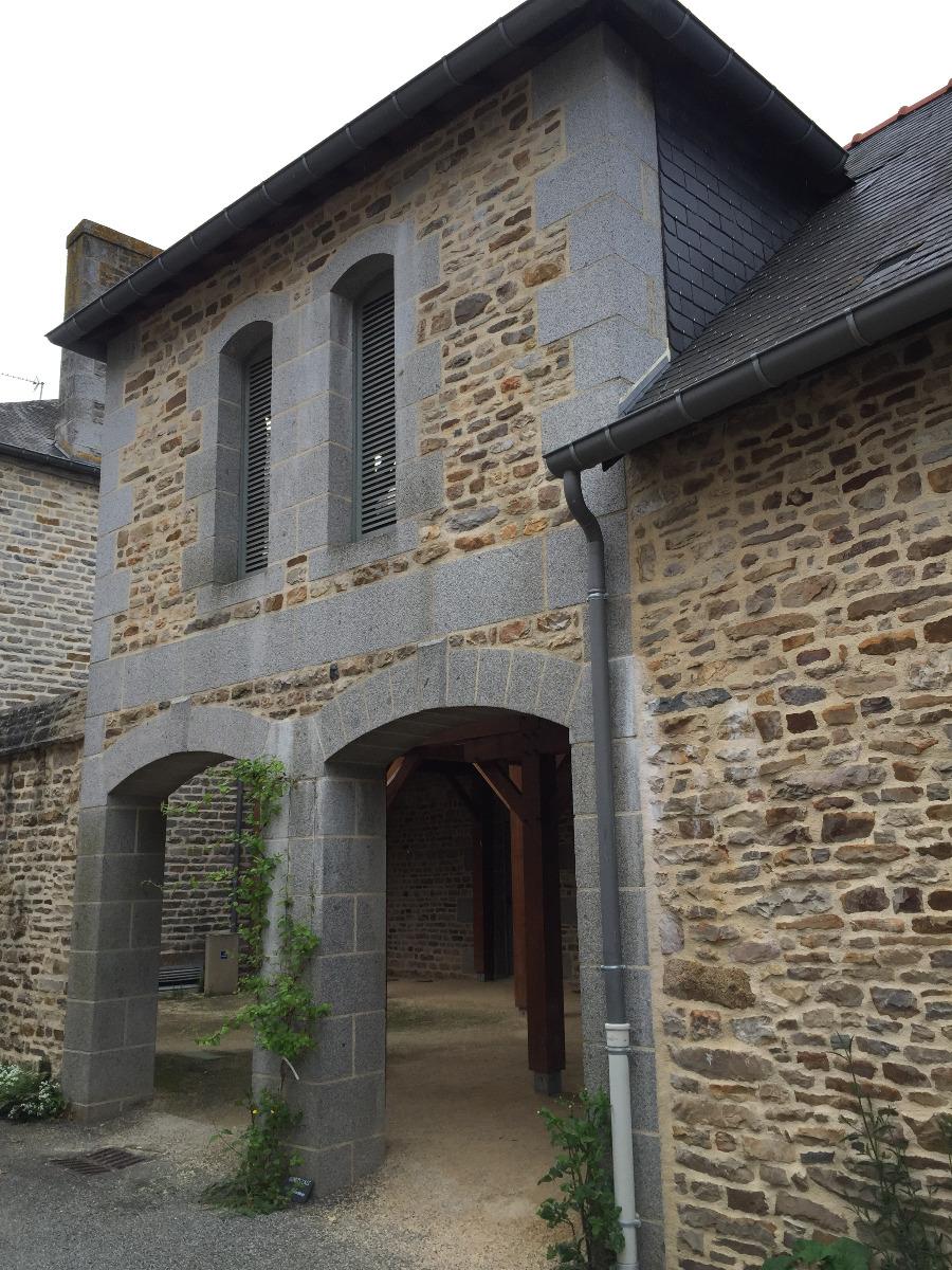 Salle d'activités, Saint-Aubin-du-Cormier