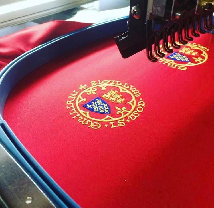 44215905_1896536603715954_8805770459699216384_n