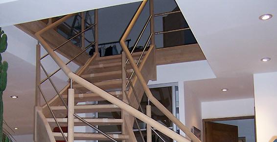 Les Ets Le Bihanic fabriquent tout type d'escalier, toutes formes, ...