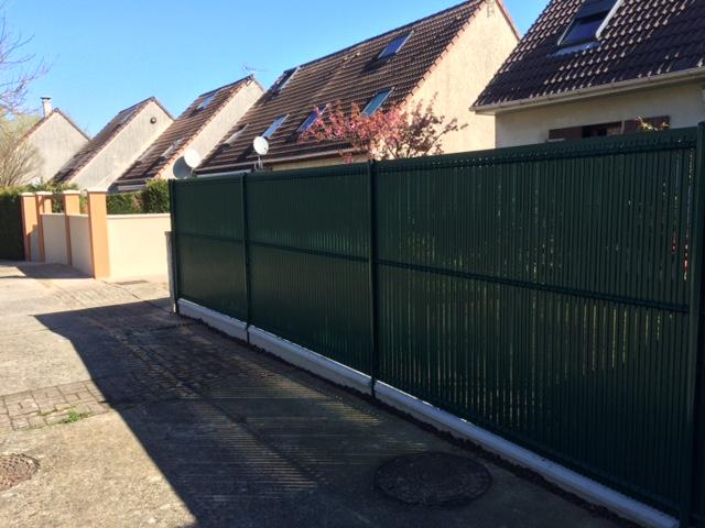 Pose de clôtures en grillage près d'Elancourt en Yvelines (78)