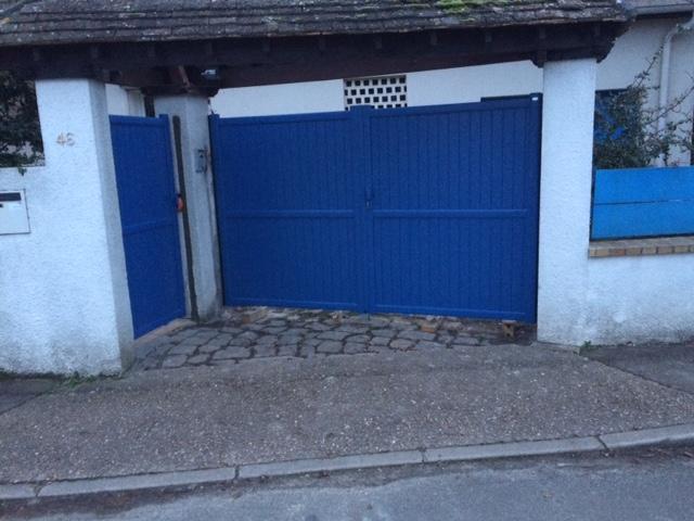 Installation de portail par V S F Parcs et Jardins près de Bois-d'Arcy