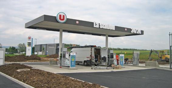 Station  Service Super U Saint-Germain Lembron. Dômebat à Aubière