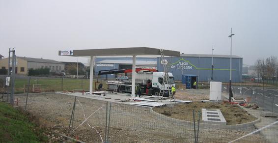 Station Service Carrefour  Aigueperse. Dômebat à Aubière