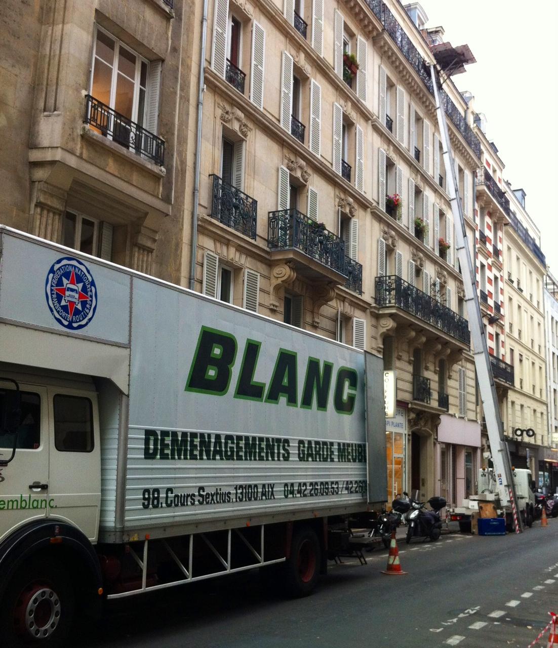 Déménagements avec Monte-meubles partout en France (Paris)