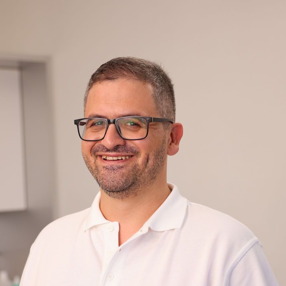 Dr. Med. Georgios Giuras Und Ioannis Tsilingiris Arztptaxis Team - Erlosenpraxis – Hildisrieden