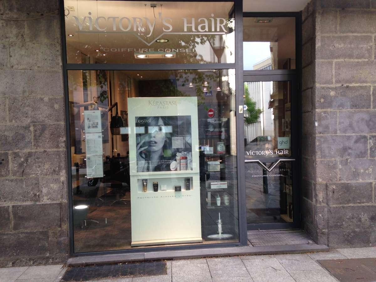 Entrée du salon de coiffure