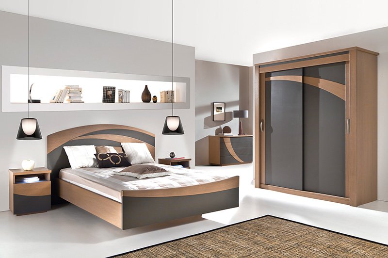 Vente de chambres à coucher: lit, chevet, commode, armoire IDKO Gençay