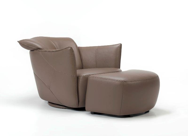 Fauteuil et son pouf Pepe cuir