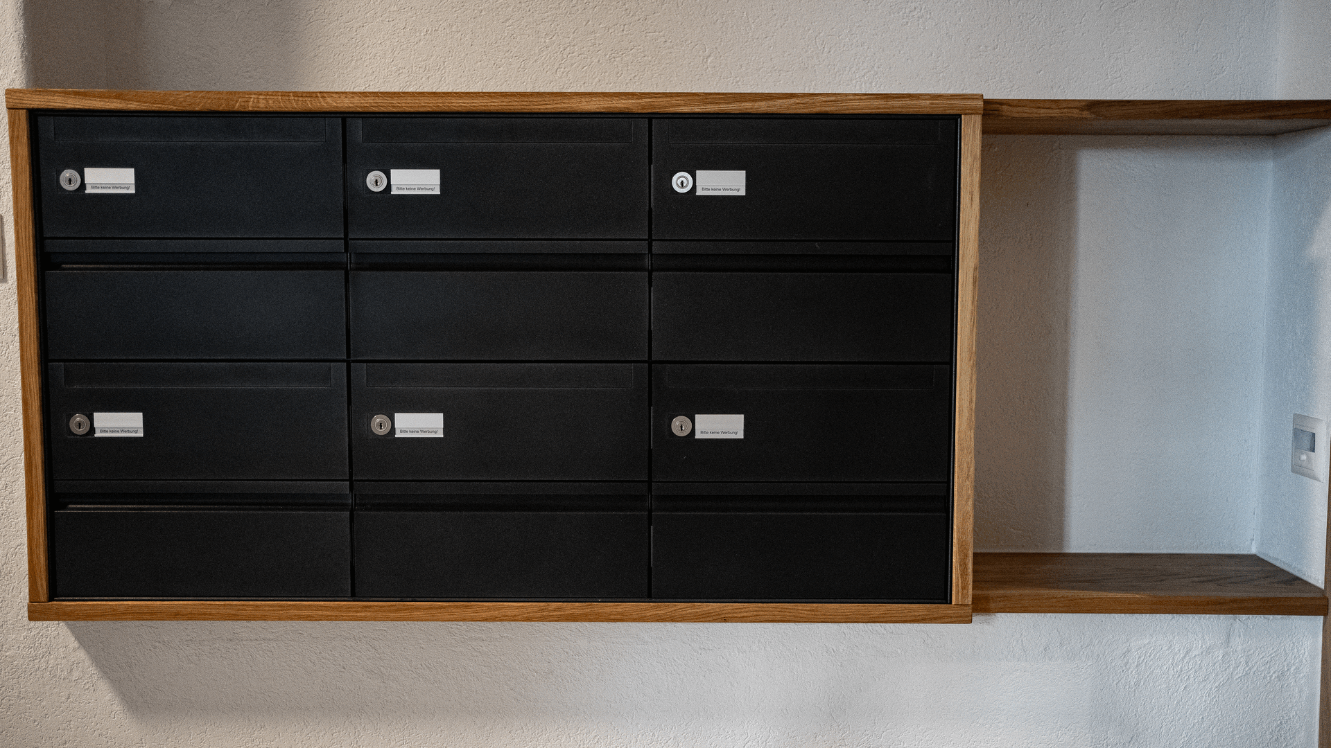 Garderobe - Harry Jerger Glas + Holz f.p.s.