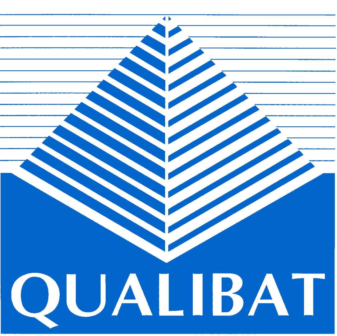 Logo QUALIBAT bleu : graphique pyramidal au dessus du texte.