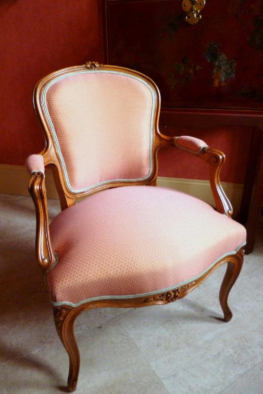 Fauteuil cabriolet de style Louis XV
