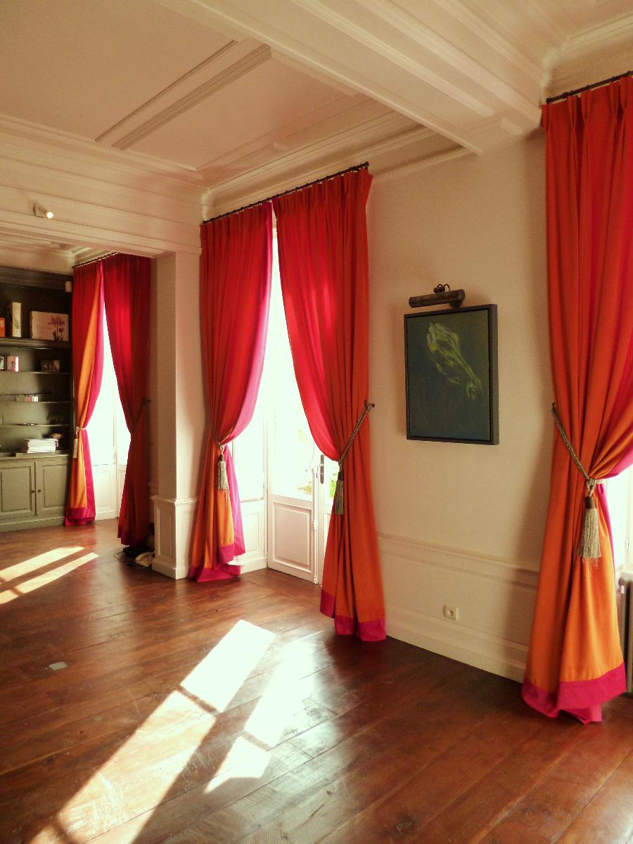 Confection de rideaux doublés et bordés