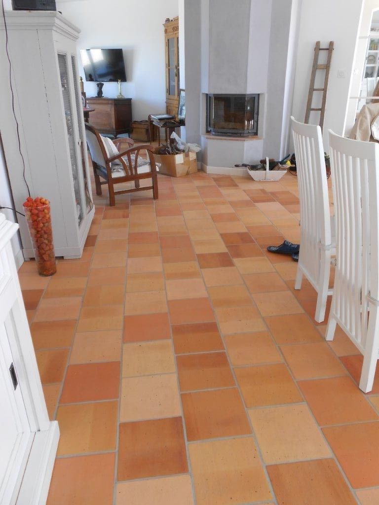 25x25 mécanique sable rosé vieilli pour intérieur de maison avec salle à manger et salon