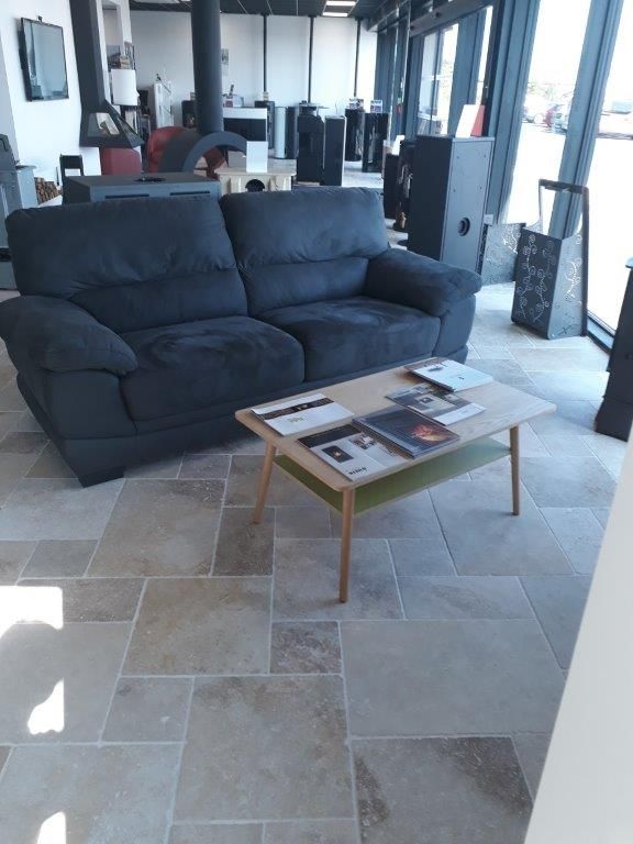 Travertin opus 14 pour salon avec fauteuils