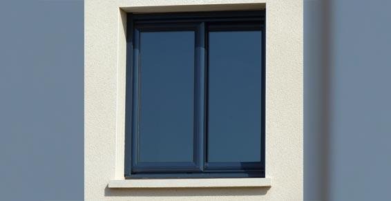 fenêtre en alu peint en noir