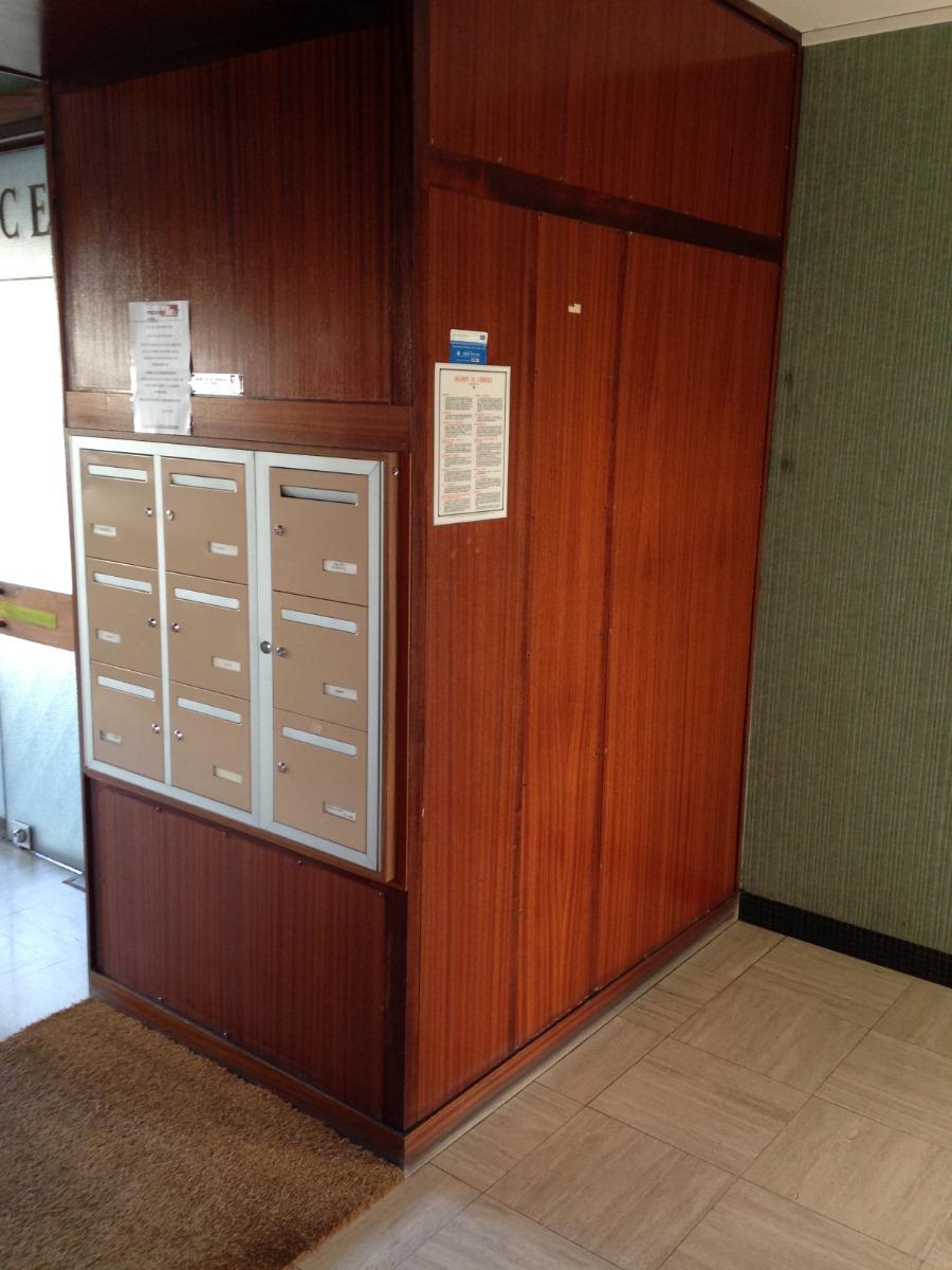 menuiserie boite aux lettres halle d'immeuble