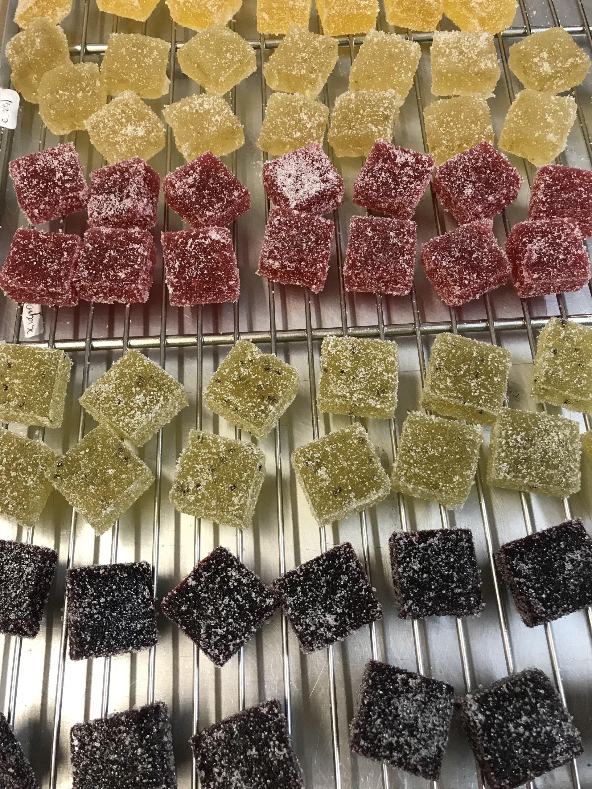 Fabrication artisanale de chocolats à Versailles Aux Colonnes