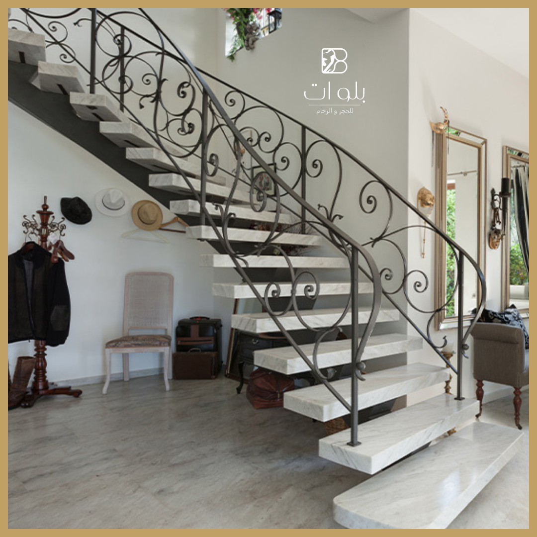 منتج رخامي يعرض جمال الرخام الطبيعي وتفاصيله الفريدة. تتنوع المنتجات الرخامية من الأرضيات إلى المشبات، وتستخدم في تصميمات الديكور الداخلي والخارجي لإضفاء لمسة فاخرة وأنيقة. اكتشف تشكيلة واسعة من المنتجات الرخامية لإضافة أناقة لأي مساحة