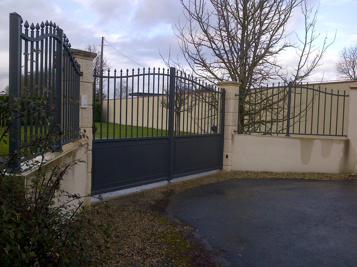 Portail cloture alu Chantonnay.jpg