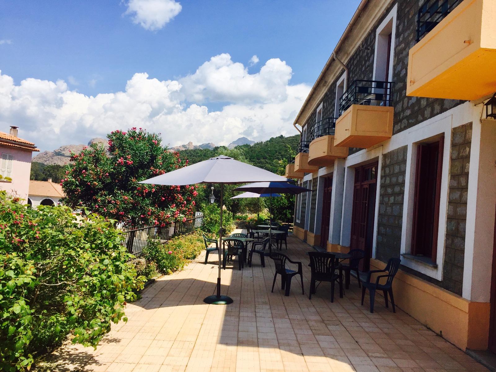 Terrasse de l'hotel Les Calanches - Corse