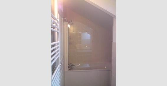 Baignoire avec par bains