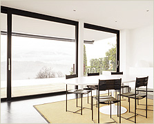 הרכבת ויטרינות ודלתות