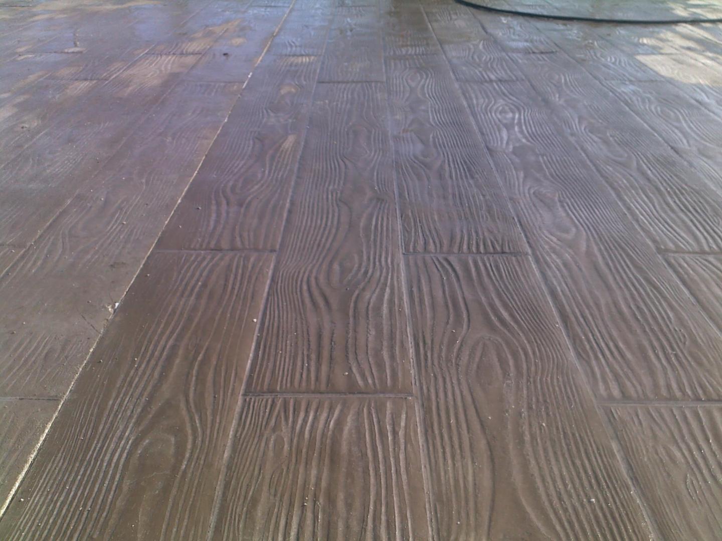 dallage béton imprimé teinté