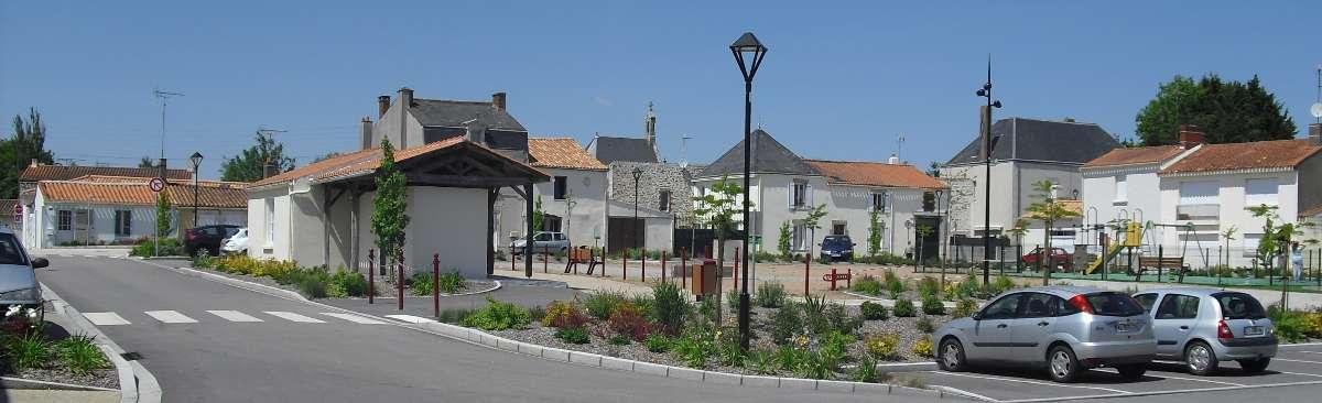Place du Champ de Foire à AIZENAY