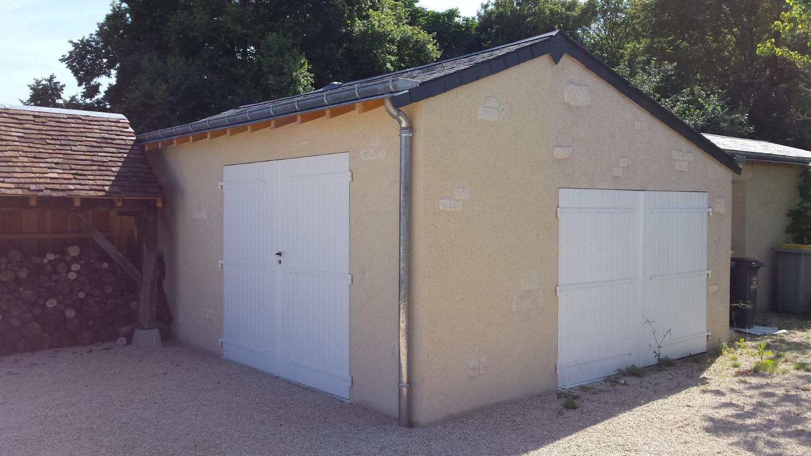 Enduit traditionnel avec têtes de moëllons