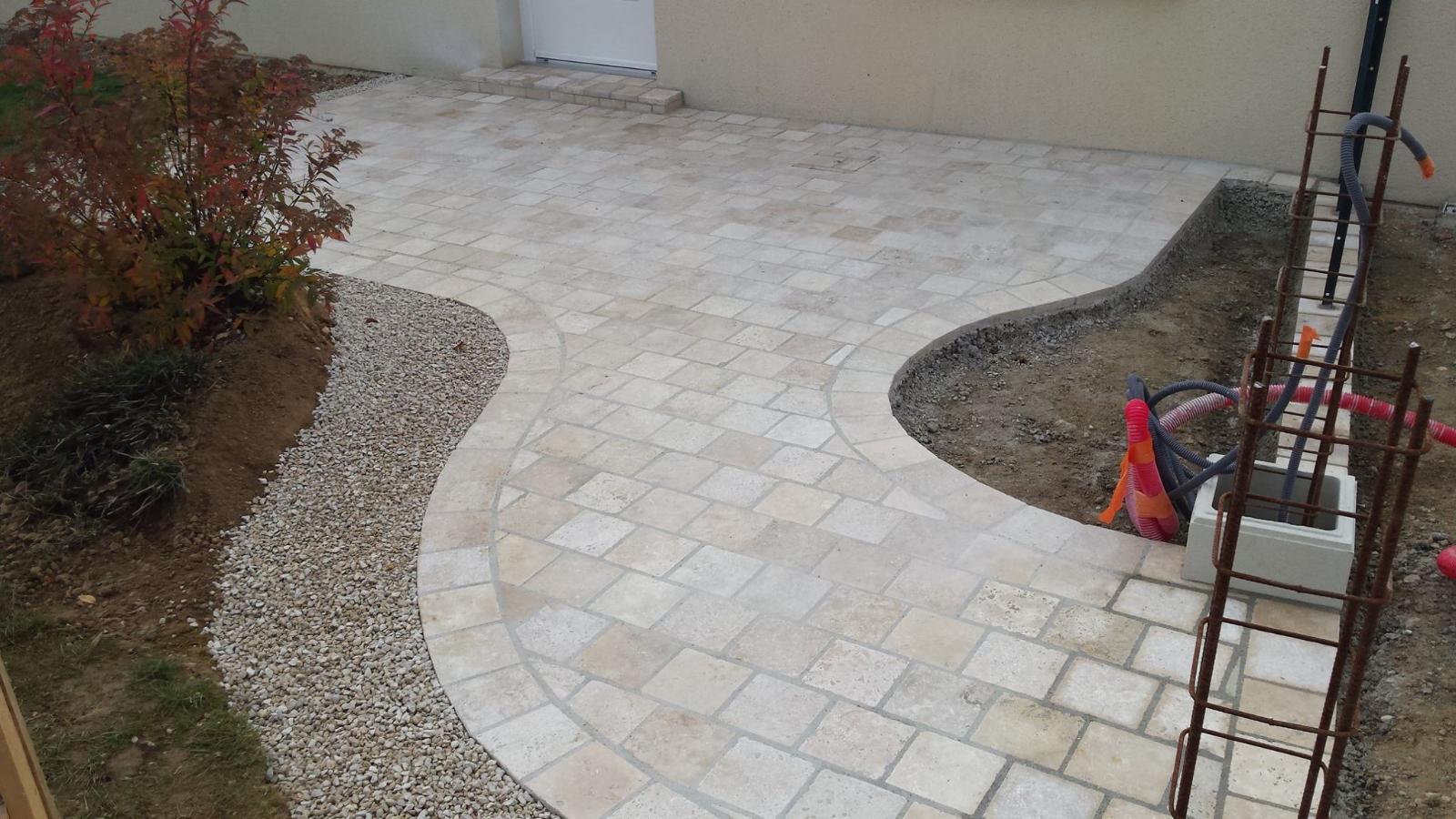 Pavés travertin à Vendôme