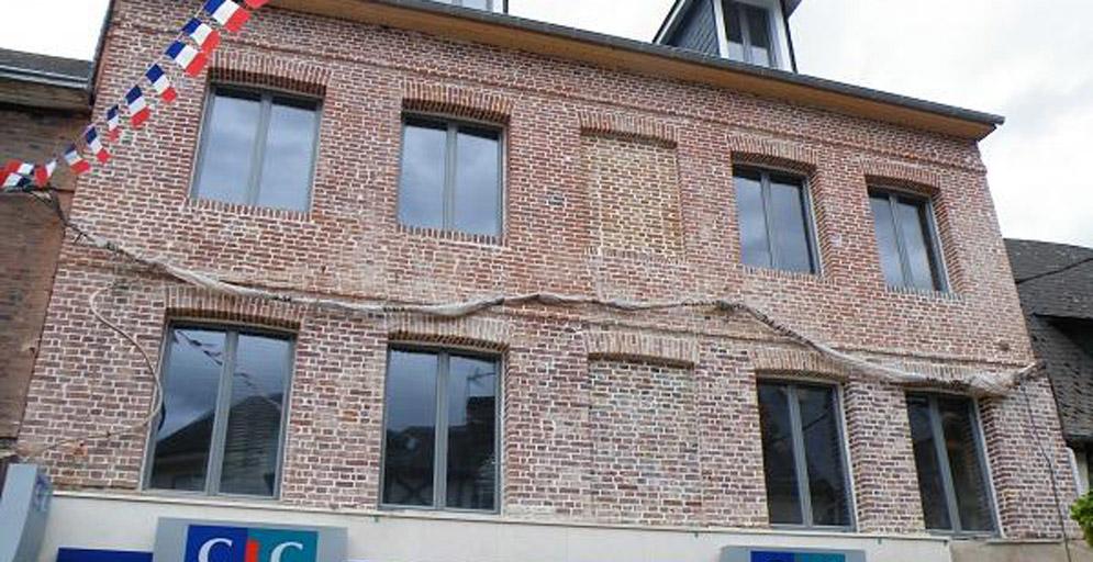 Décapage de façade par ponçage et hydrogommage - Après travaux - Pavilly