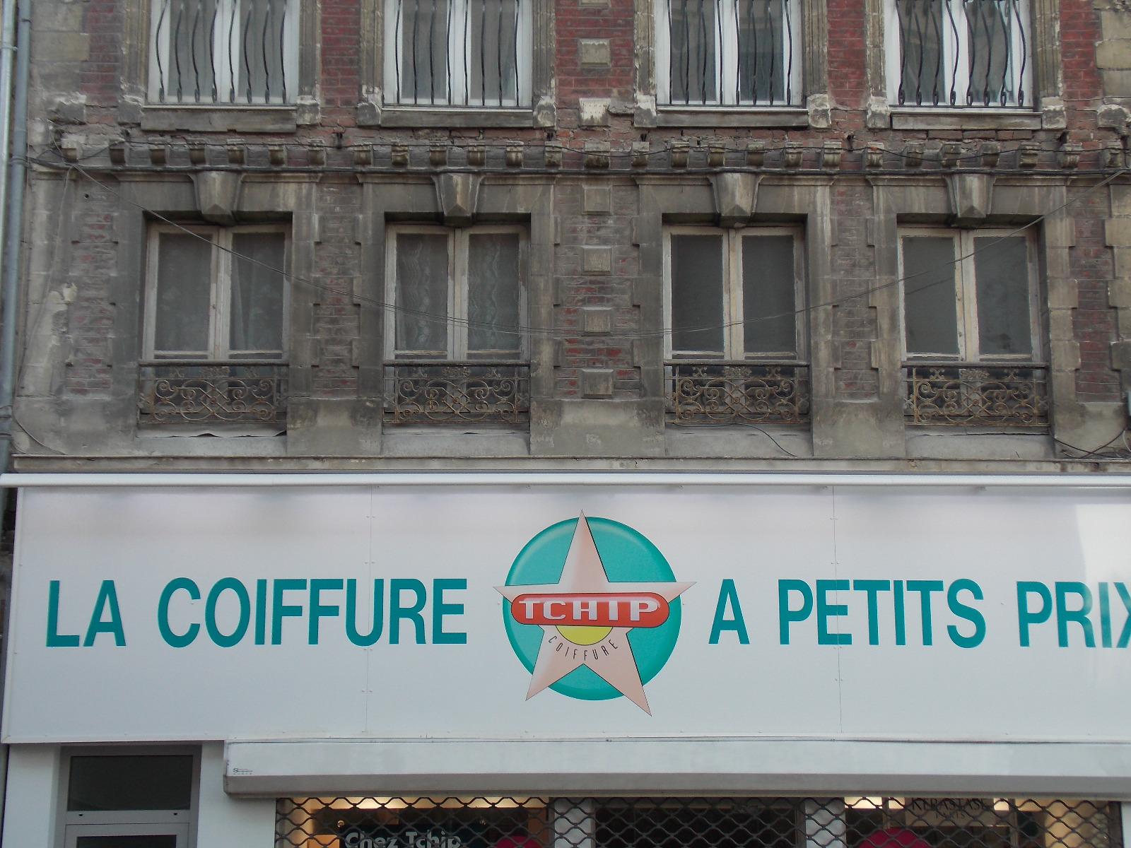 Réparation et taille  des encadrements des fenêtres er des cordons en Pierre