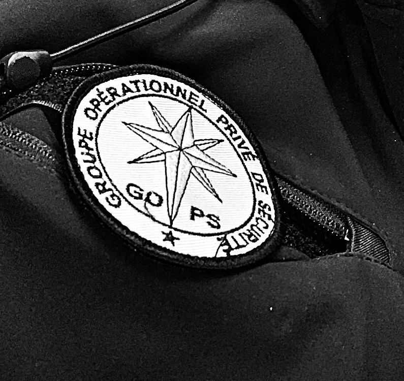 Embroidered patch with