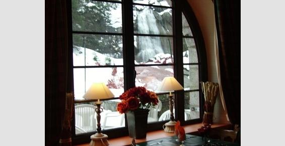 Restaurant Pont d'Espagne vue sur la cascade